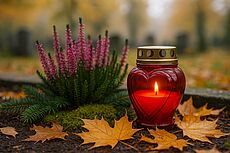 Grabbild mit Herbstbepflanzung